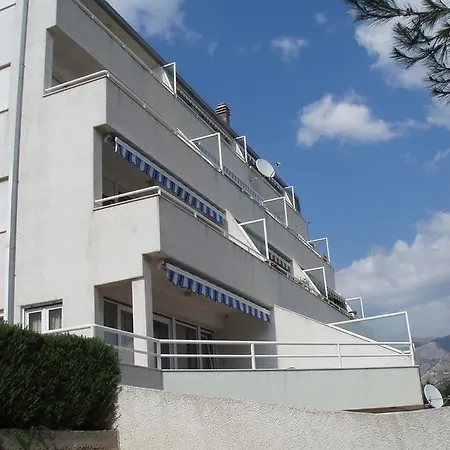 Sun & Sea Apartment