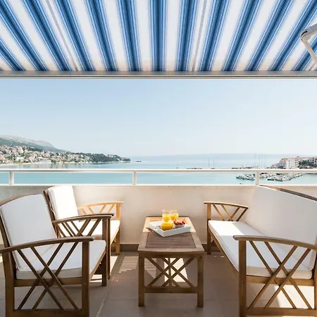 Sun & Sea * ספליט