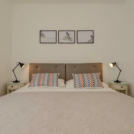 Sun & Sea Apartment *