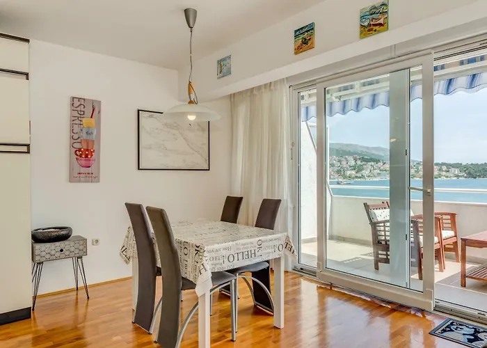 Sun & Sea * 스플리트