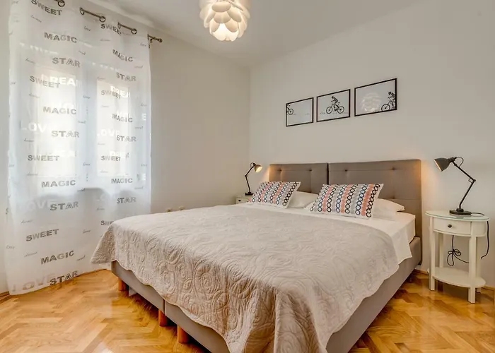 Sun & Sea * 스플리트